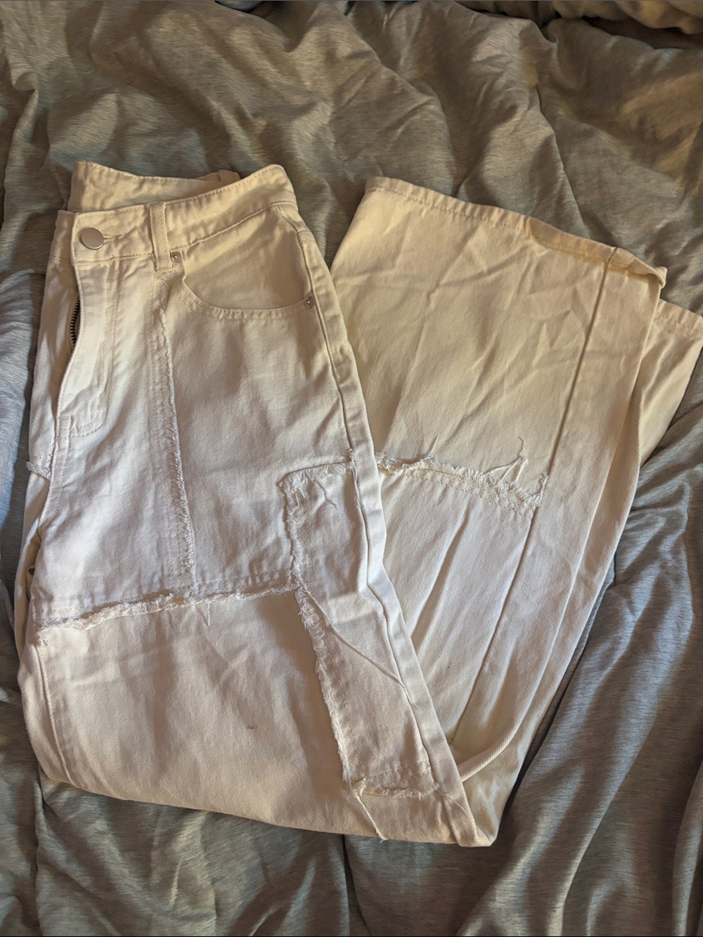 Cider Women’s Cargo Painter Pants in Cream